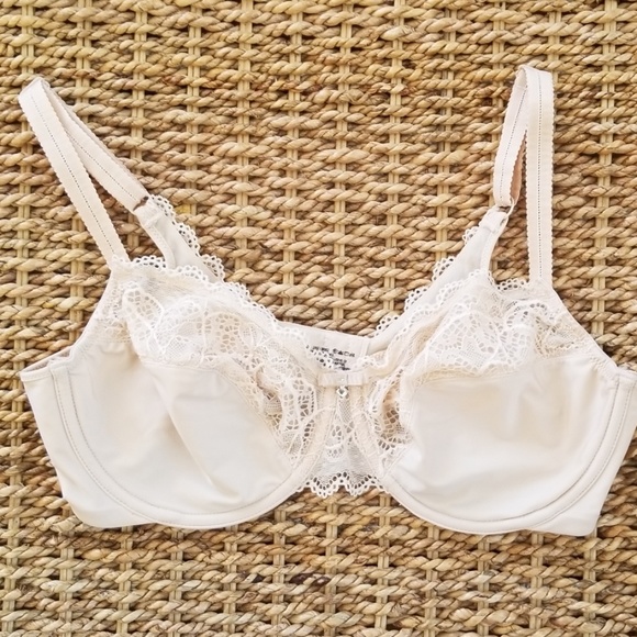 Bali Other - BALI Lace and Jeweled Bra size 36D